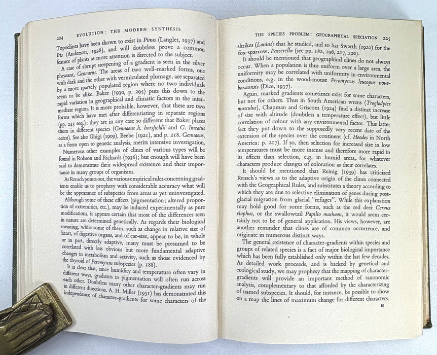 Evolution; The Modern Synthesis, Julian Huxley, George, Allen & Unwin, 1945