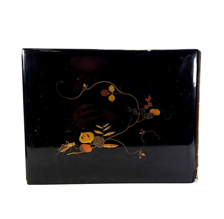 Vintage 19th Century Japanese Photo Album with Hand Tinted Albumen Prints, Studio of Kusakabe Kimbei