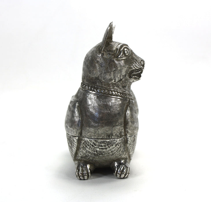 Fine Vintage Cambodian Silver Betel Box, Cat, 9.5cm long, 100g, exceptional detail
