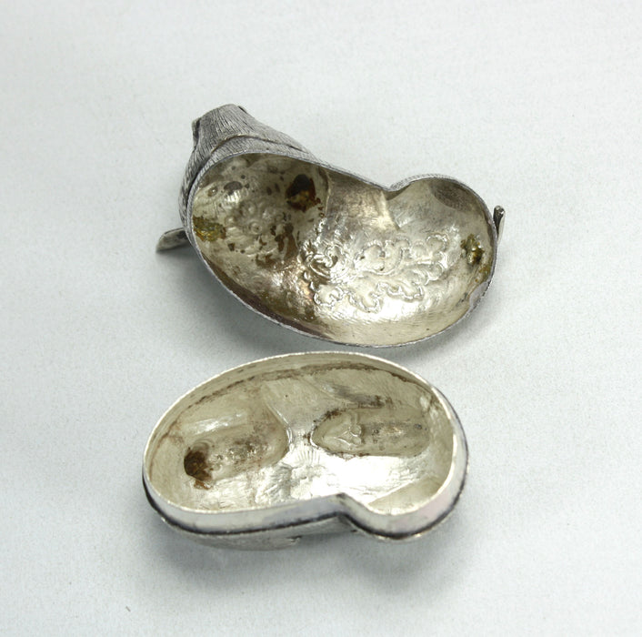 Vintage Cambodian Silver Betel Box, Pig, 5cm long