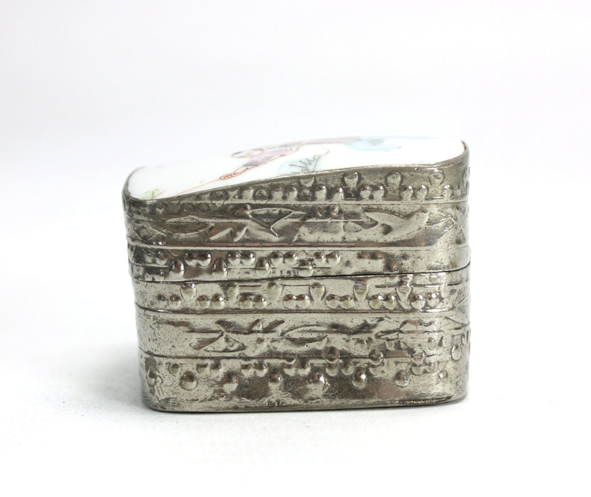 Vintage Chinese Silver Betel Box with Painted Enamel, 4.5cm long