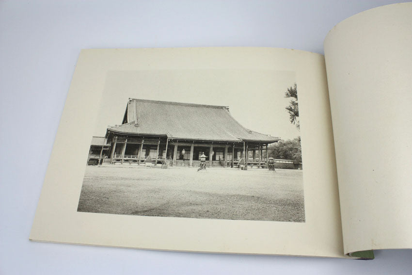 Photographic Book of the Honpa Hongwanji Temple, Kyoto. 1932. (ほんがんじしゃしんちょう)