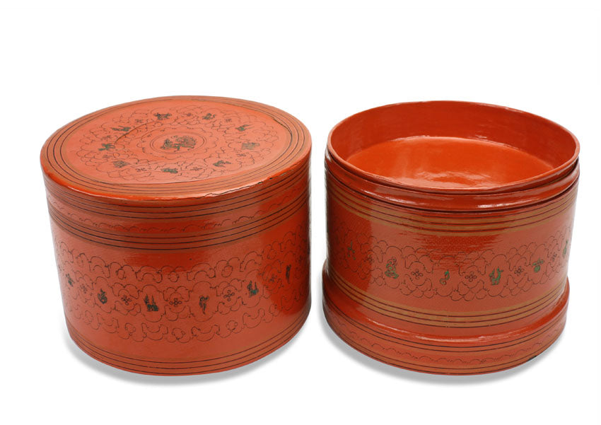 Antique Burmese betel box, Kun-it, 18cm high, 20.5cm diameter, circa 1930