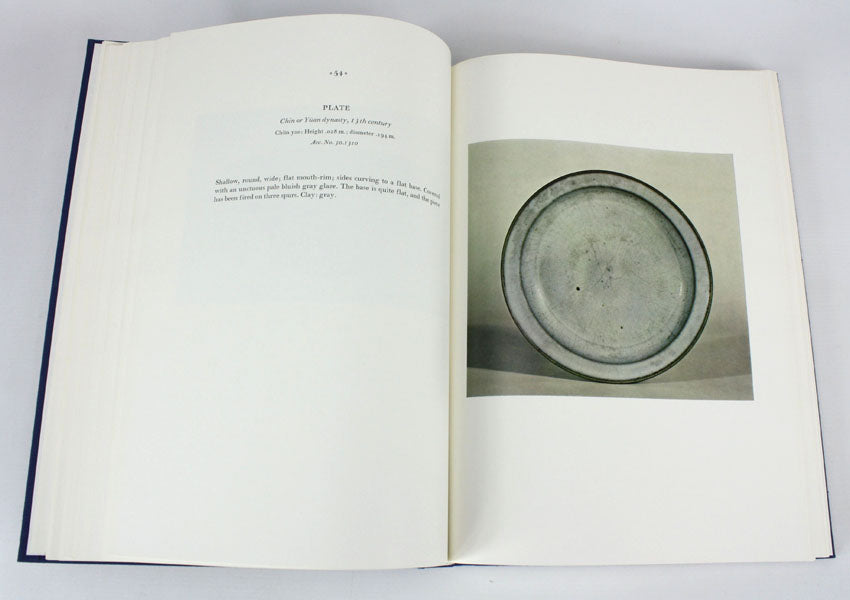 The Charles B. Hoyt Collection in the Museum of Fine Arts: Boston. Volume 1: Chinese Art: Neolithic Period through the T'ang Dynasty and Sino-Siberian Bronzes. Volume 2: Chinese Art: Liao, Sung and Yuan Dynasties