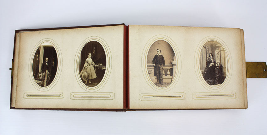 Victorian Photo Album; Carte de Visite, 80 photos