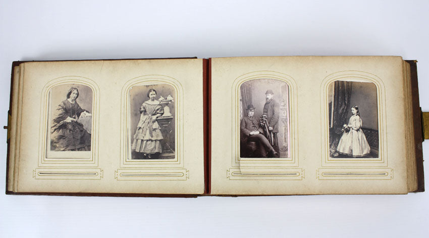 Victorian Photo Album; Carte de Visite, 80 photos