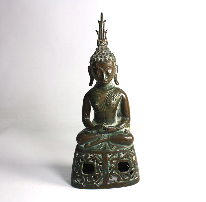 Antique North East Thailand / Laos seated bronze Buddha, c. 1800. Bronze, 22.8cm high