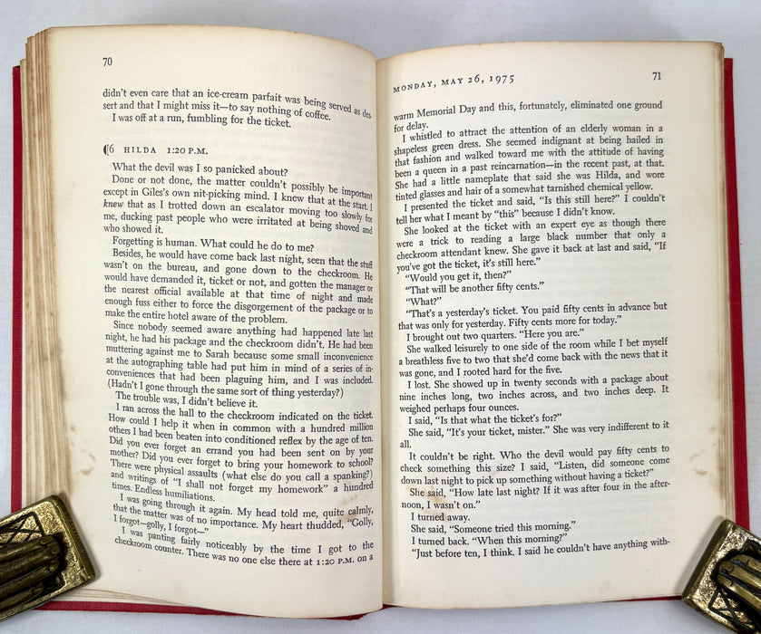 Authorised Murder, Isaac Asimov, Gollancz, 1976 first edition