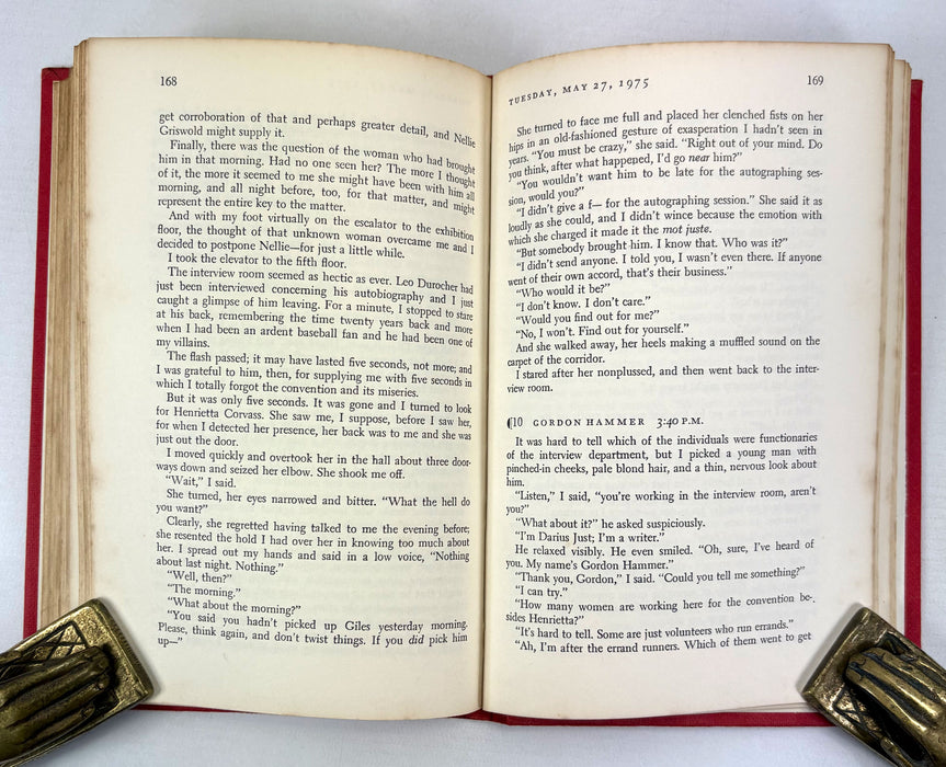 Authorised Murder, Isaac Asimov, Gollancz, 1976 first edition