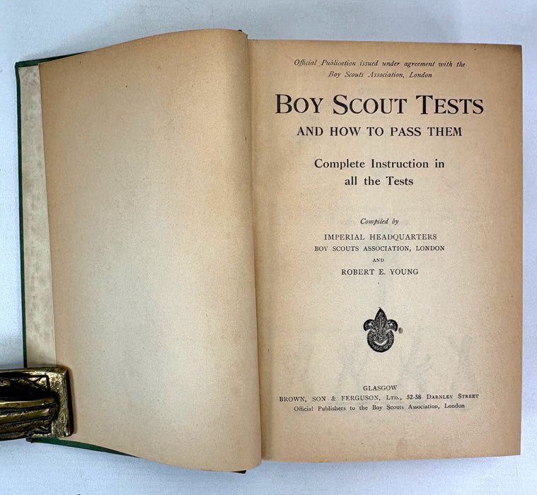 Boy Scout Tests and How to Pass Them, Boy Scouts Association and Robert E. Young, 1939