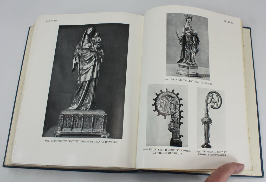 Commemorative Catalogue of the Exhibition of French Art, 1200-1900, Royal Academy of Arts, London, January - March 1932