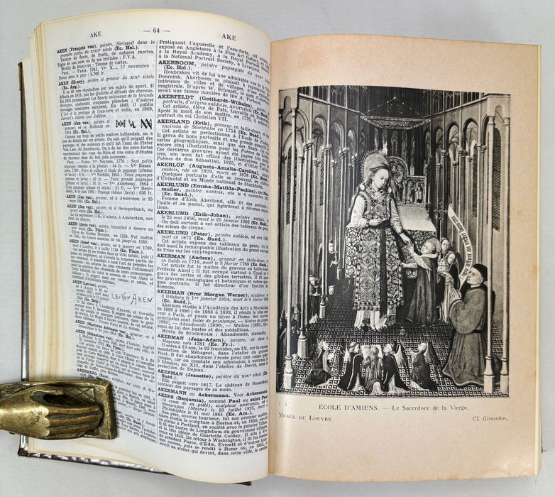 Dictionnaire critique et documentaire des Peintres, Sculpteurs, Dessinateurs et Graveurs, E. Benezit, 1966, 8 Vols. complete.
