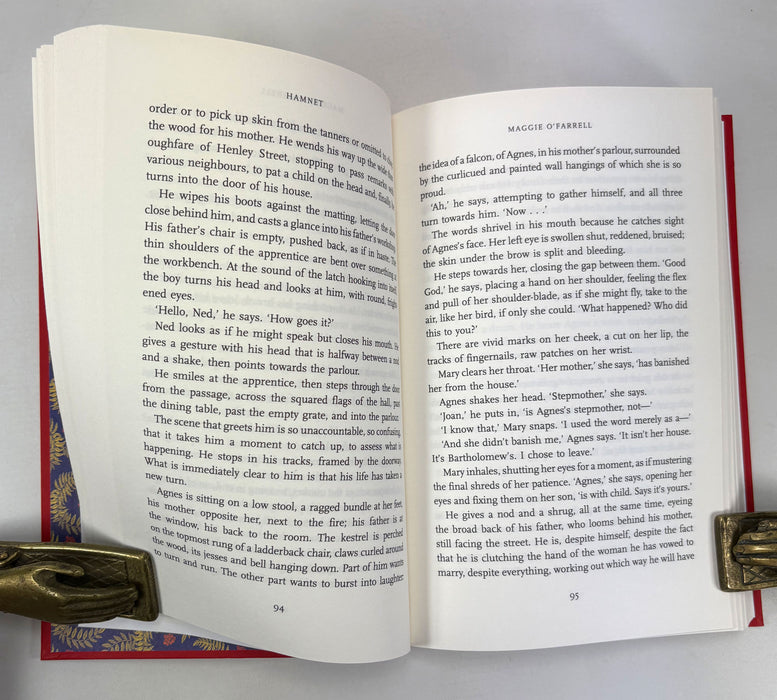 Hamnet, by Maggie O'Farrell, Tinder Press, 2020, Signed first edition