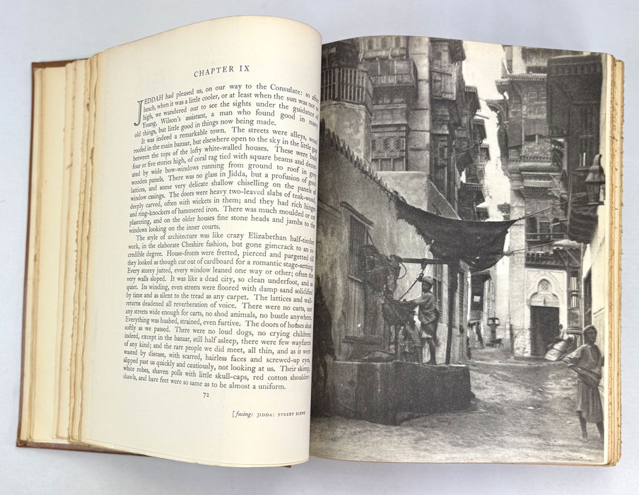 Seven Pillars of Wisdom, T.E. Lawrence, 1935 first General Circulation edition, 1st impression, Jonathan Cape