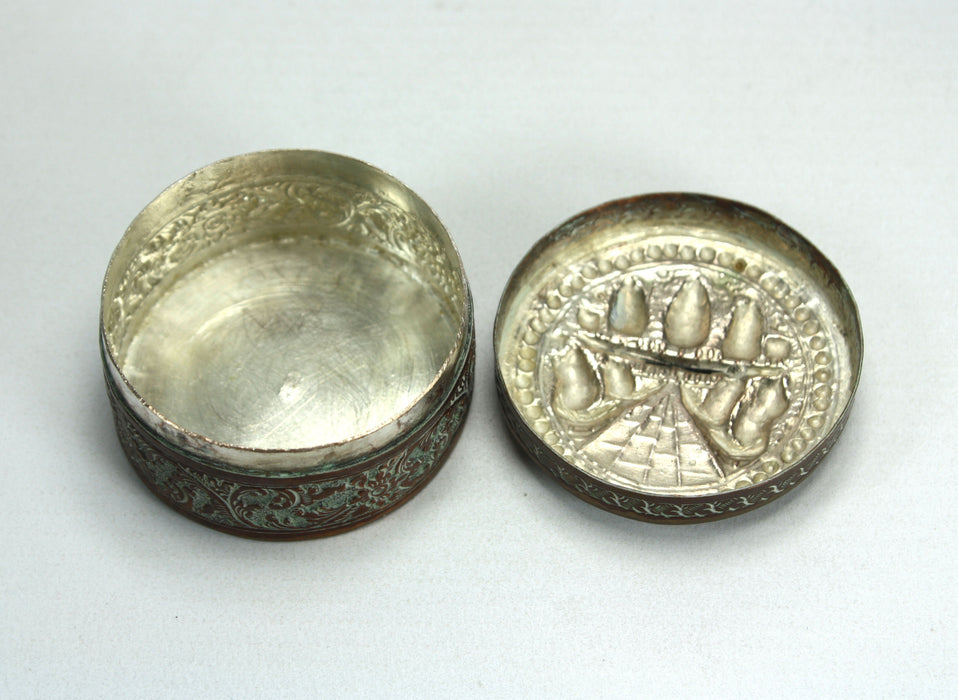 Angkor Box Vintage Cambodian Silver and Copper round Betel Box, Angkor Wat design ...