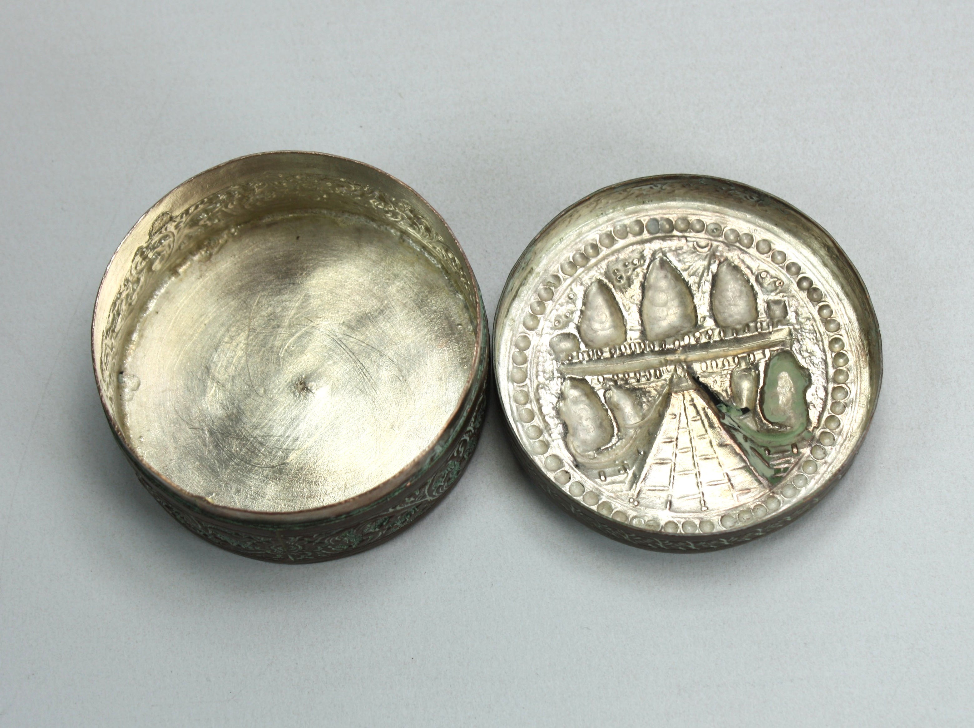 Vintage Cambodian Silver and Copper round Betel Box, Angkor Wat design ...