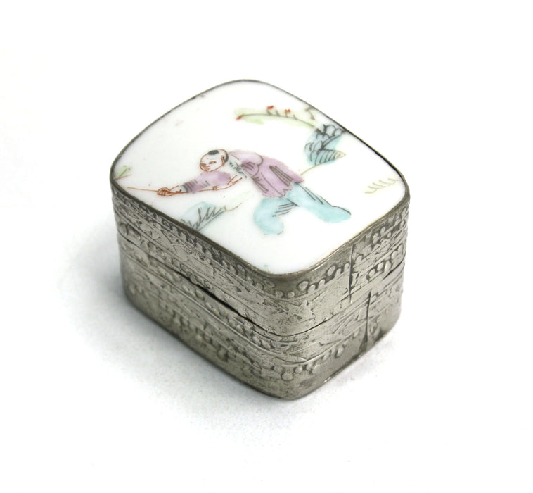 Vintage Chinese Silver Betel Box with Painted Enamel, 4.5cm long