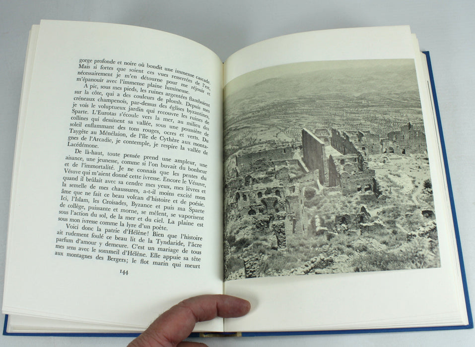 Hommages A La Grece, Vassily Photiades, La Guilde Du Livre, Lausanne, 1942. Limited edition.