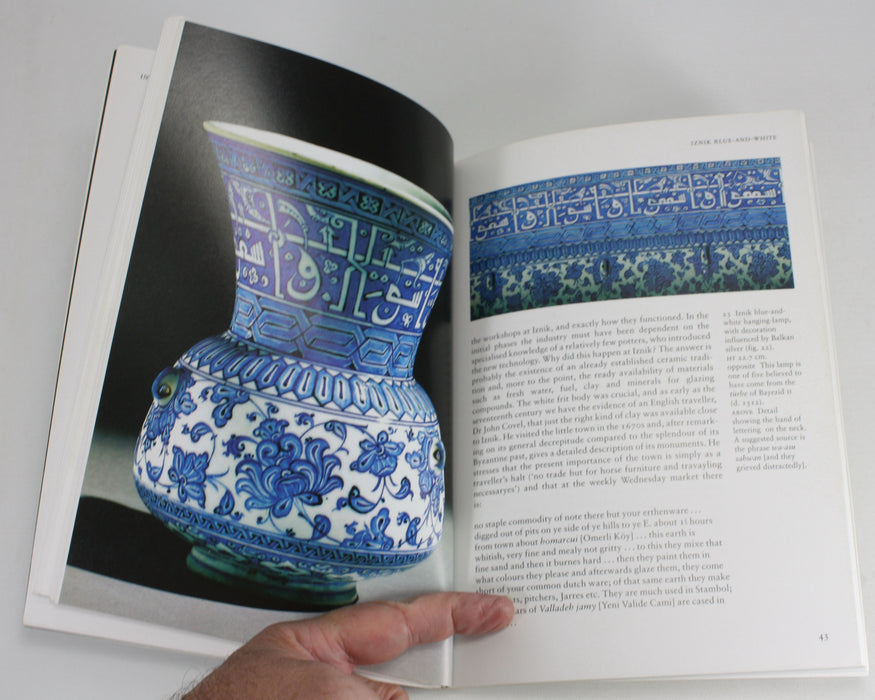 Iznik Pottery by John Carswell, 2006