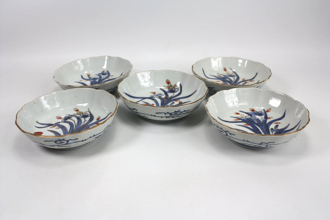 Set of 5 vintage Japanese ceramic shallow bowls, 14.7cm diameter