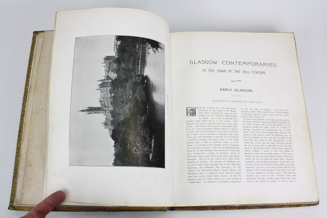 Glasgow Contemporaries at the Dawn of the XXth Century, 1901