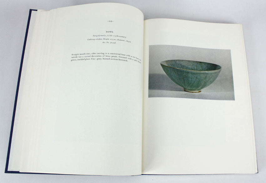 The Charles B. Hoyt Collection in the Museum of Fine Arts: Boston. Volume 1: Chinese Art: Neolithic Period through the T'ang Dynasty and Sino-Siberian Bronzes. Volume 2: Chinese Art: Liao, Sung and Yuan Dynasties