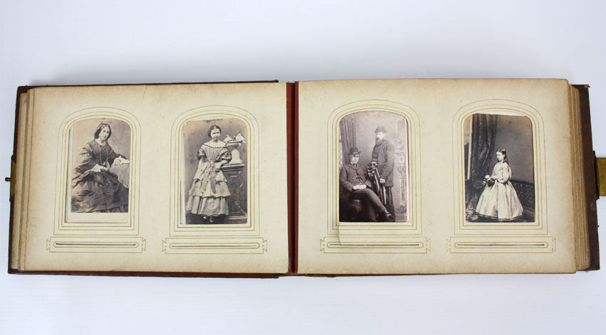 Victorian Photo Album; Carte de Visite, 80 photos